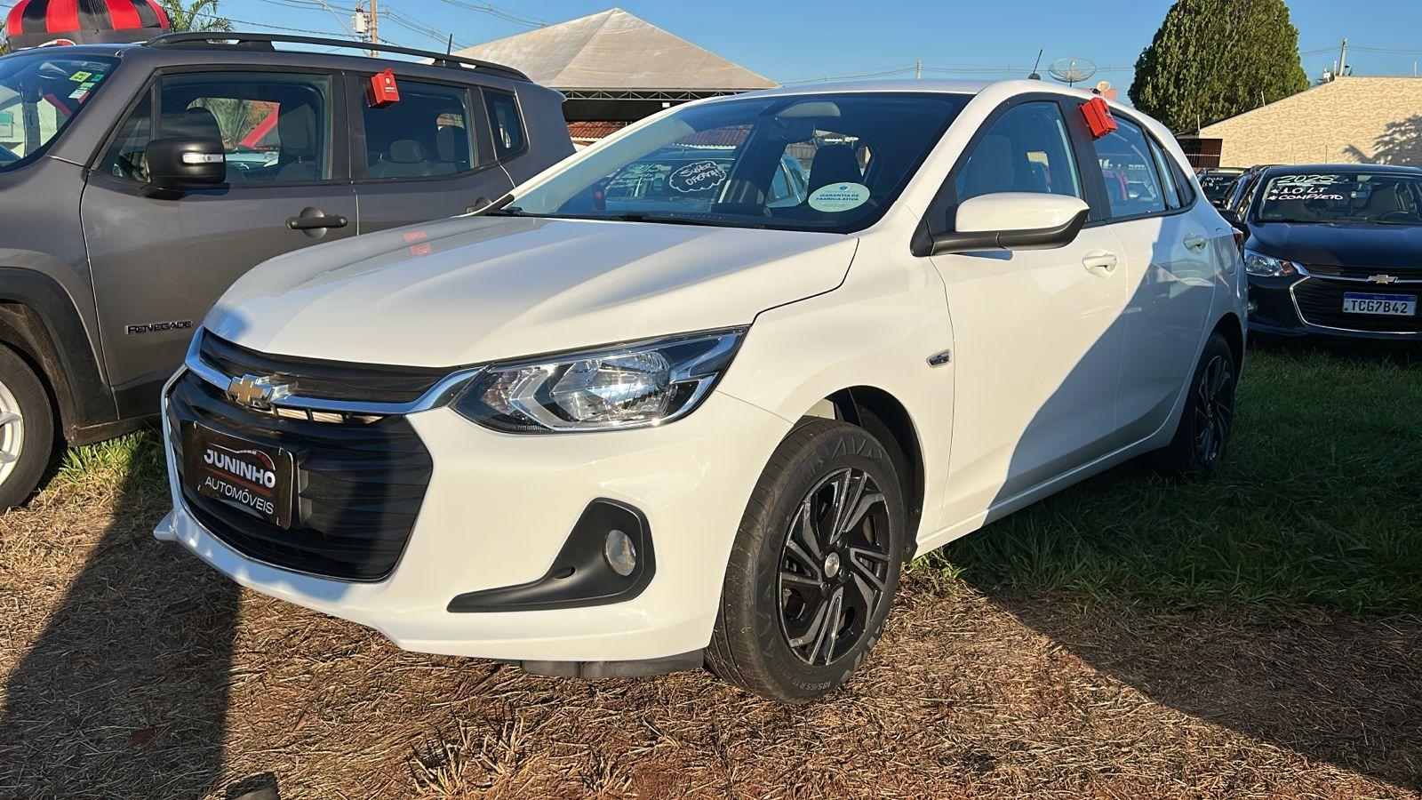 CHEVROLET Onix Hatch - Foto