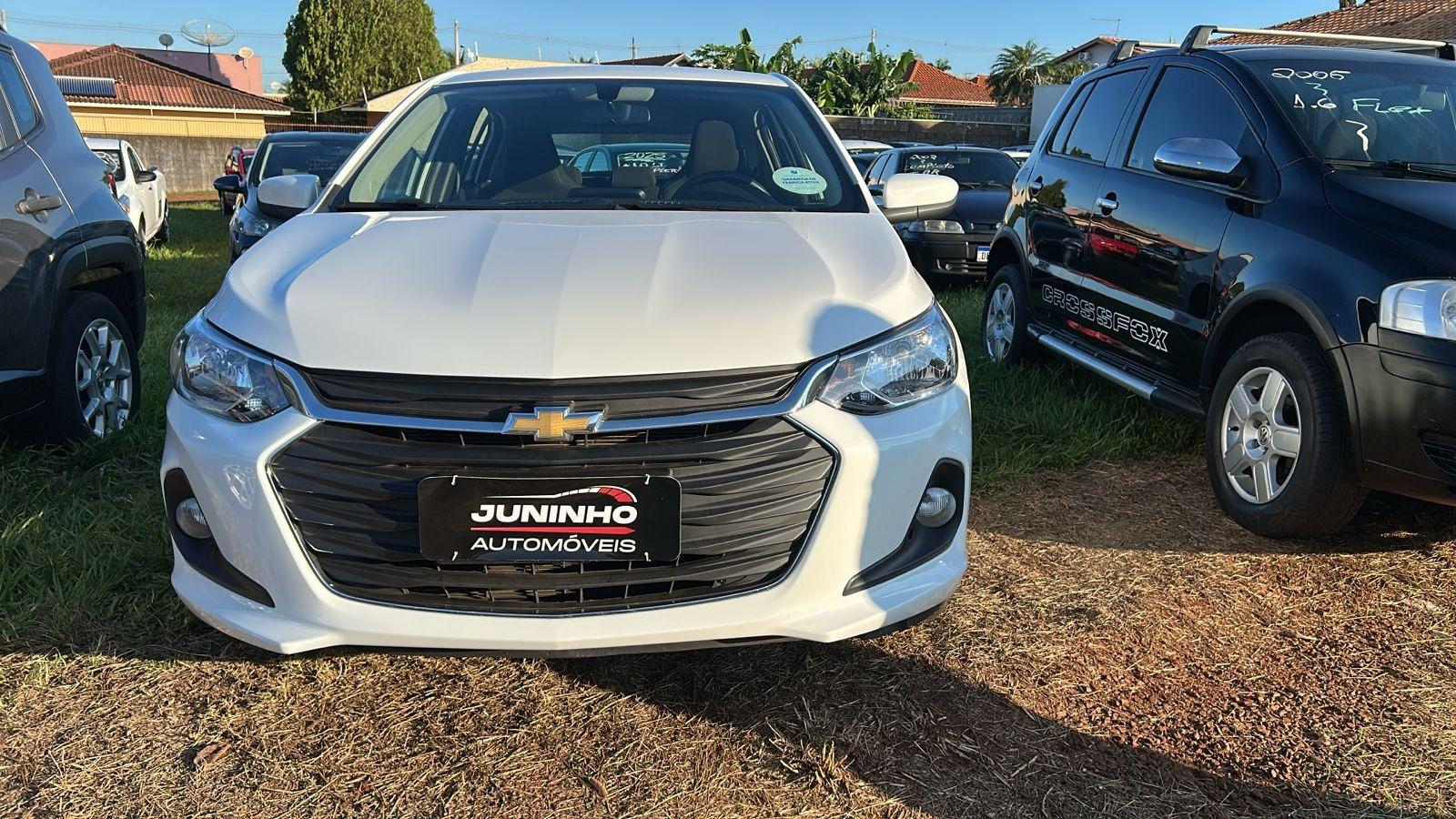 CHEVROLET Onix Hatch - Foto