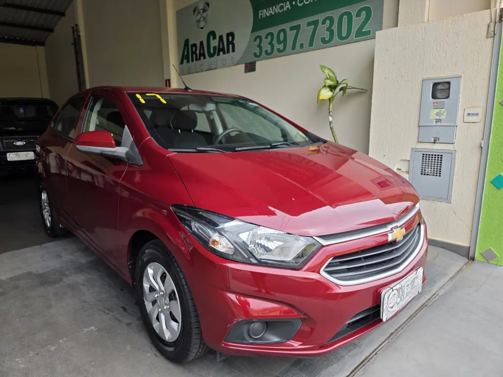 CHEVROLET Onix Hatch - Foto