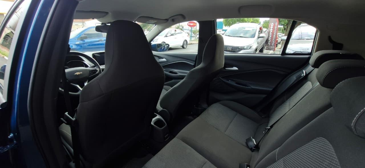 CHEVROLET Onix Hatch - Foto