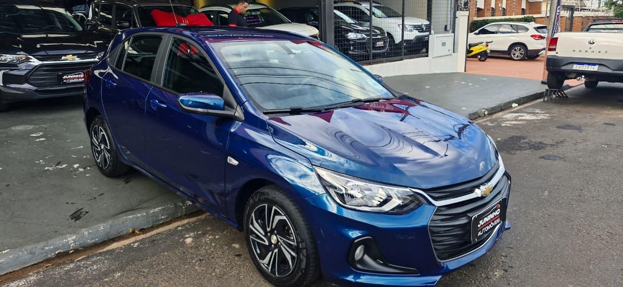 CHEVROLET Onix Hatch - Foto