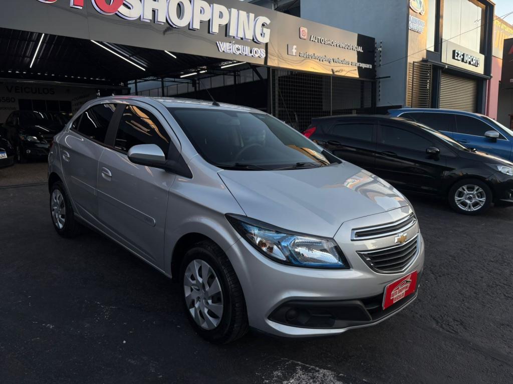 CHEVROLET Onix Hatch