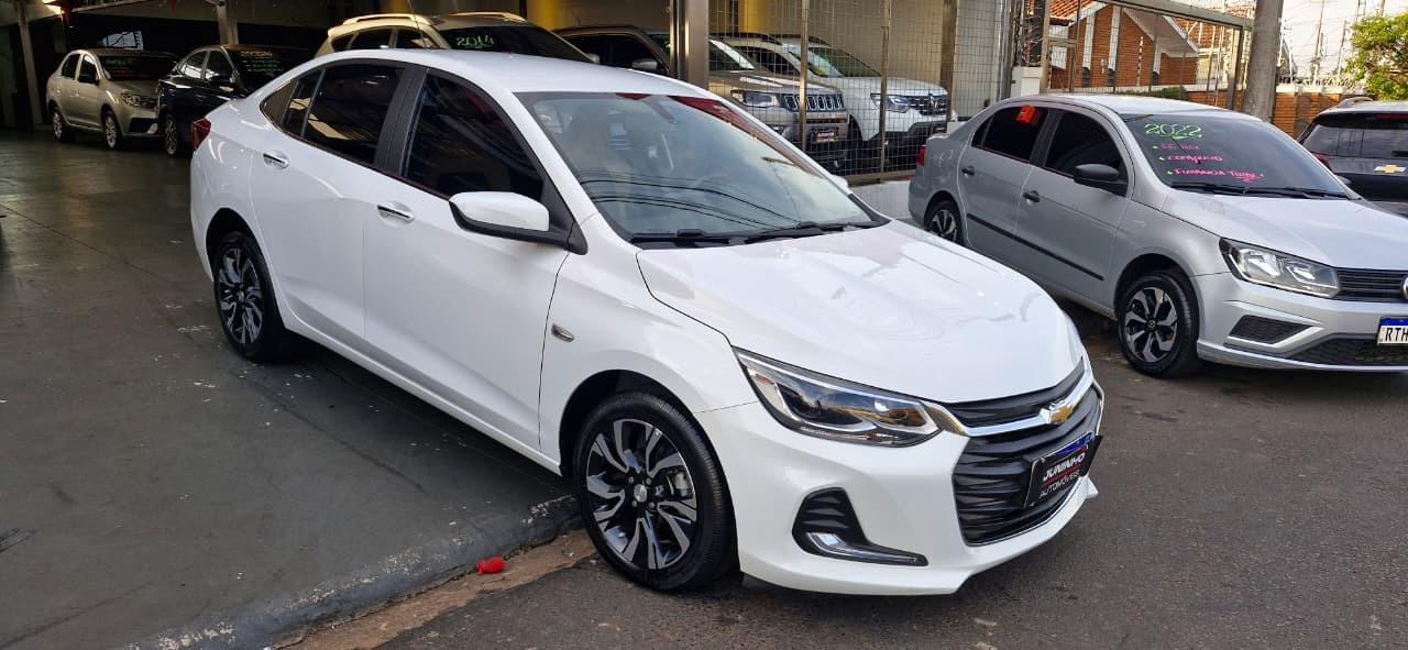 CHEVROLET Onix Hatch - Foto