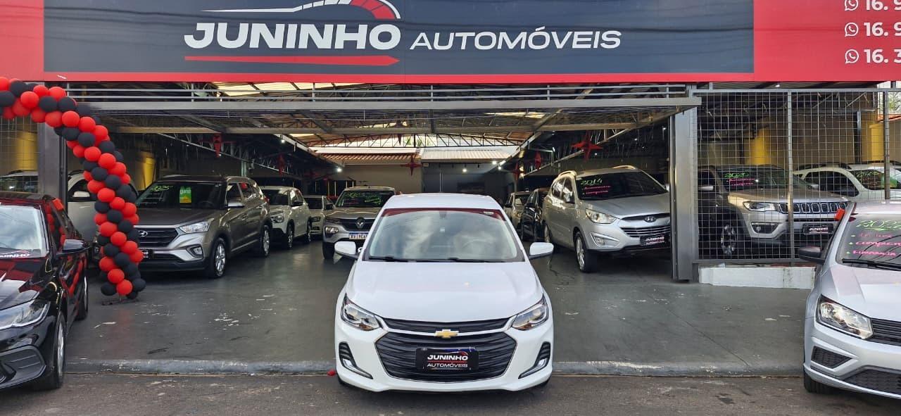 CHEVROLET Onix Hatch - Foto