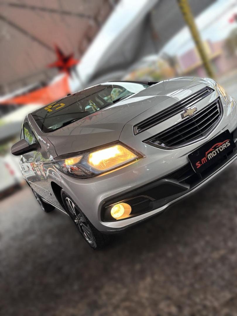 CHEVROLET Onix Hatch - Foto