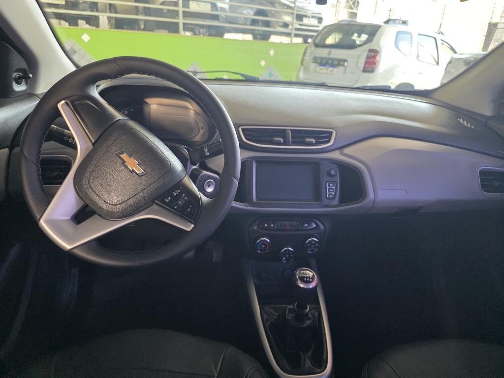 CHEVROLET Onix Hatch - Foto