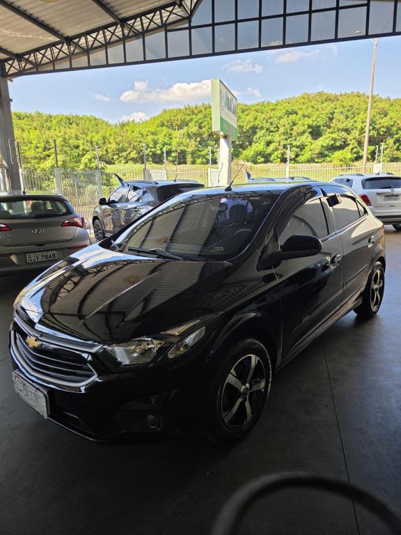 CHEVROLET Onix Hatch - Foto