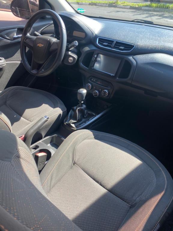 CHEVROLET Onix Hatch - Foto