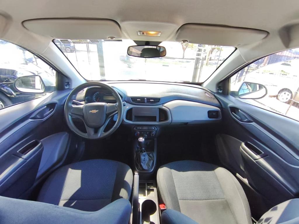 CHEVROLET Onix Hatch - Foto