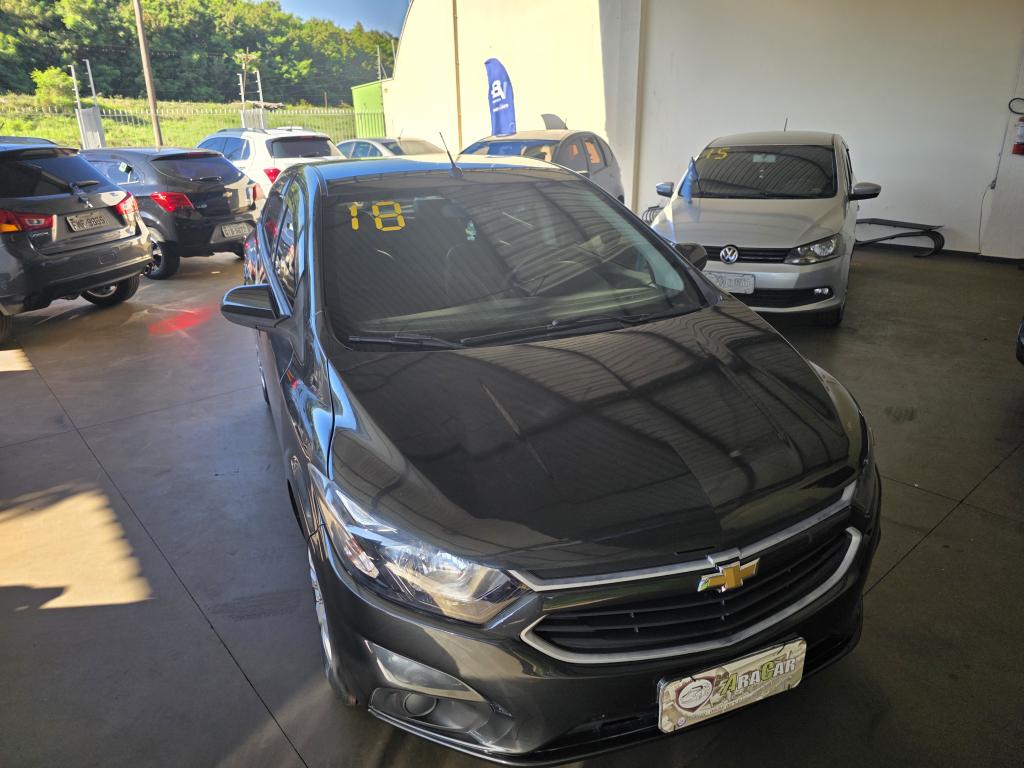 CHEVROLET Onix Hatch - Foto