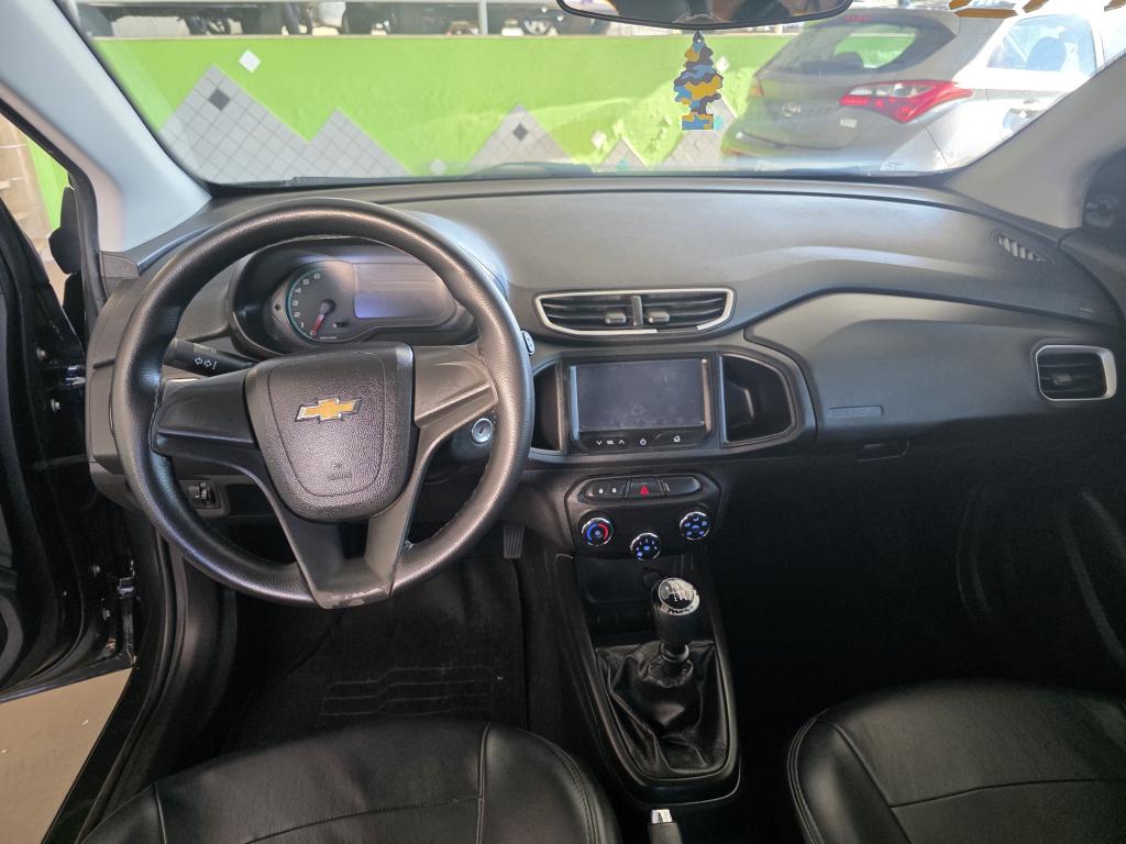 CHEVROLET Onix Hatch - Foto