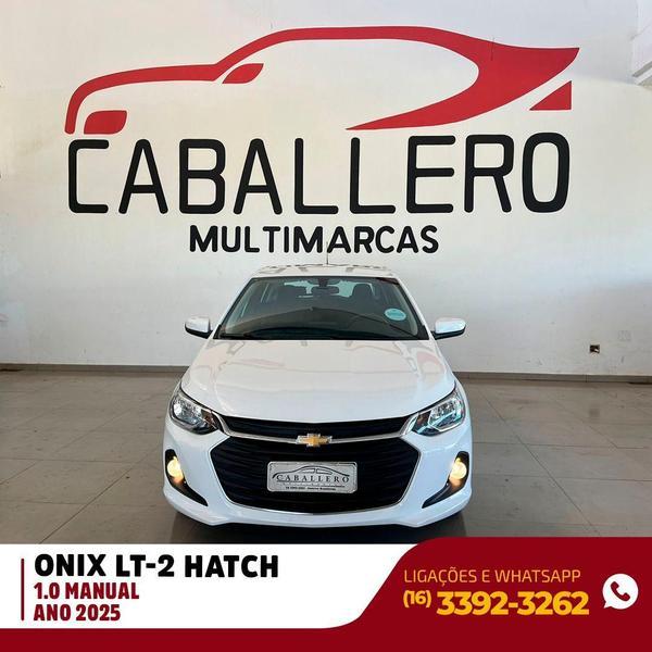 CHEVROLET Onix Hatch - Foto