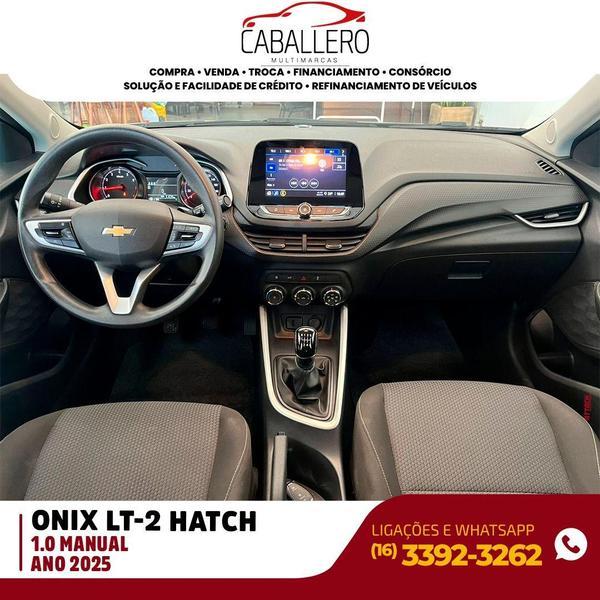 CHEVROLET Onix Hatch - Foto