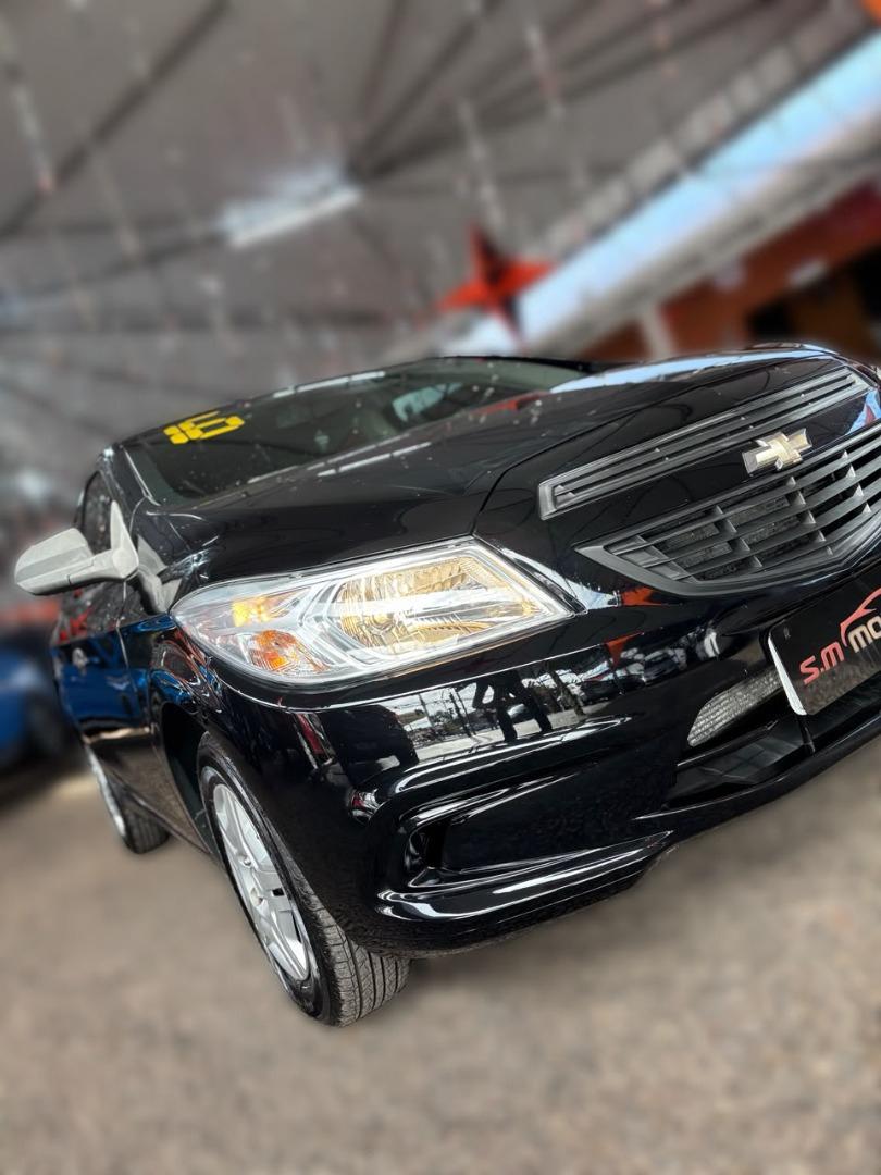 CHEVROLET Onix Hatch - Foto