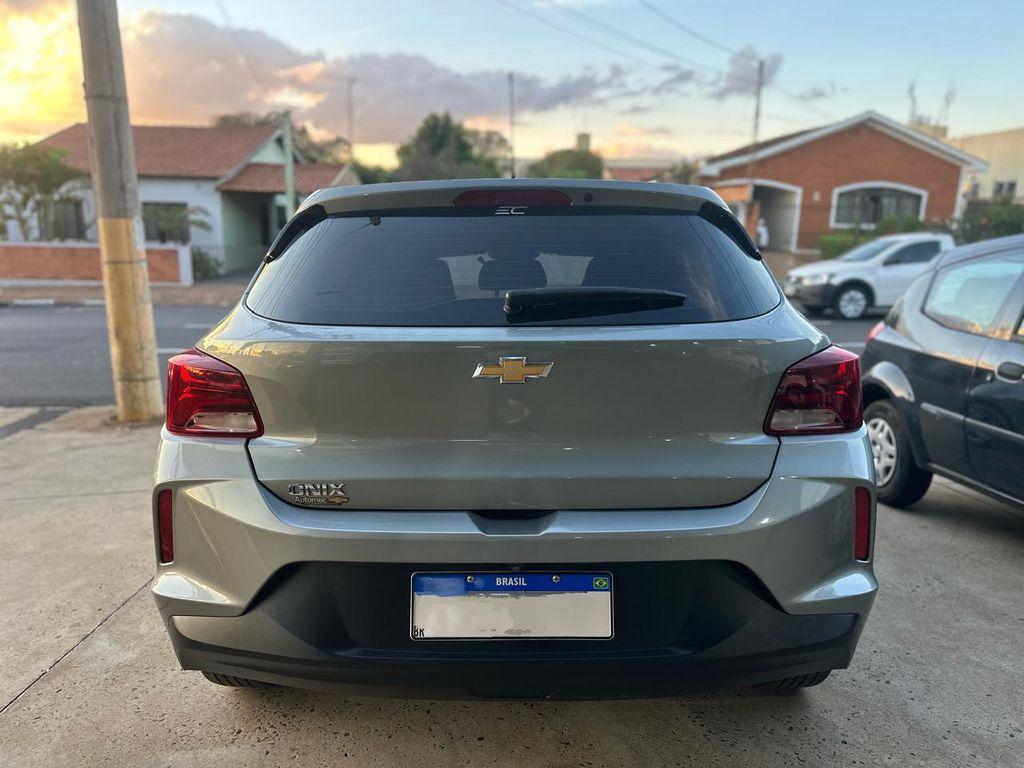 CHEVROLET Onix Hatch - Foto