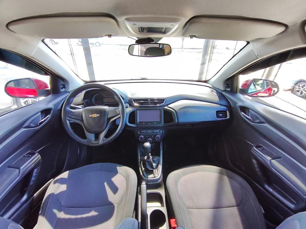 CHEVROLET Onix Hatch - Foto
