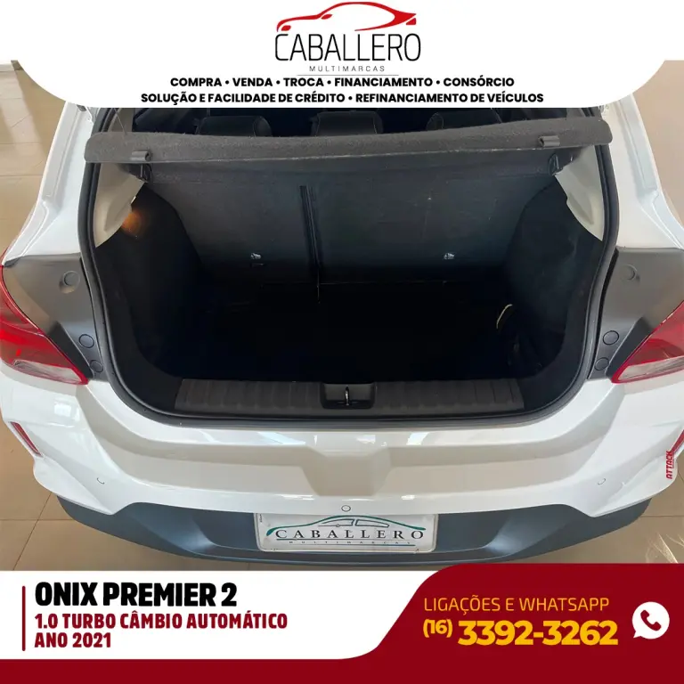 CHEVROLET Onix Hatch - Foto