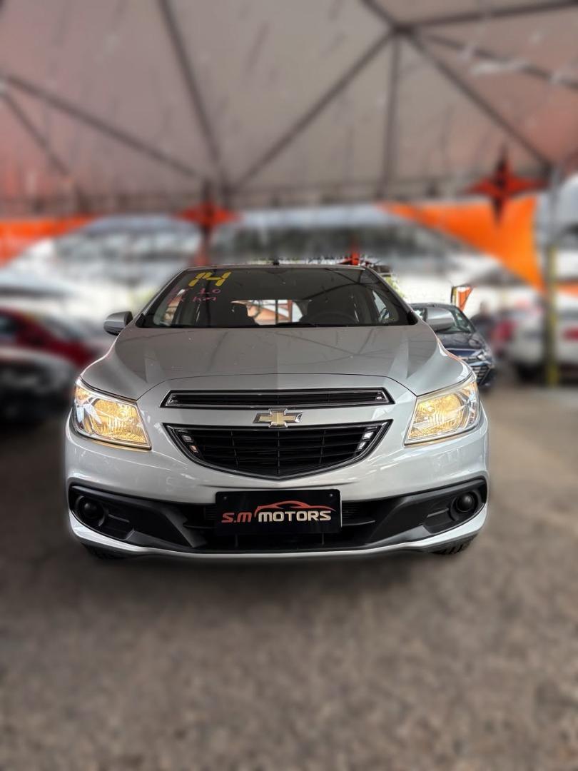 CHEVROLET Onix Hatch - Foto