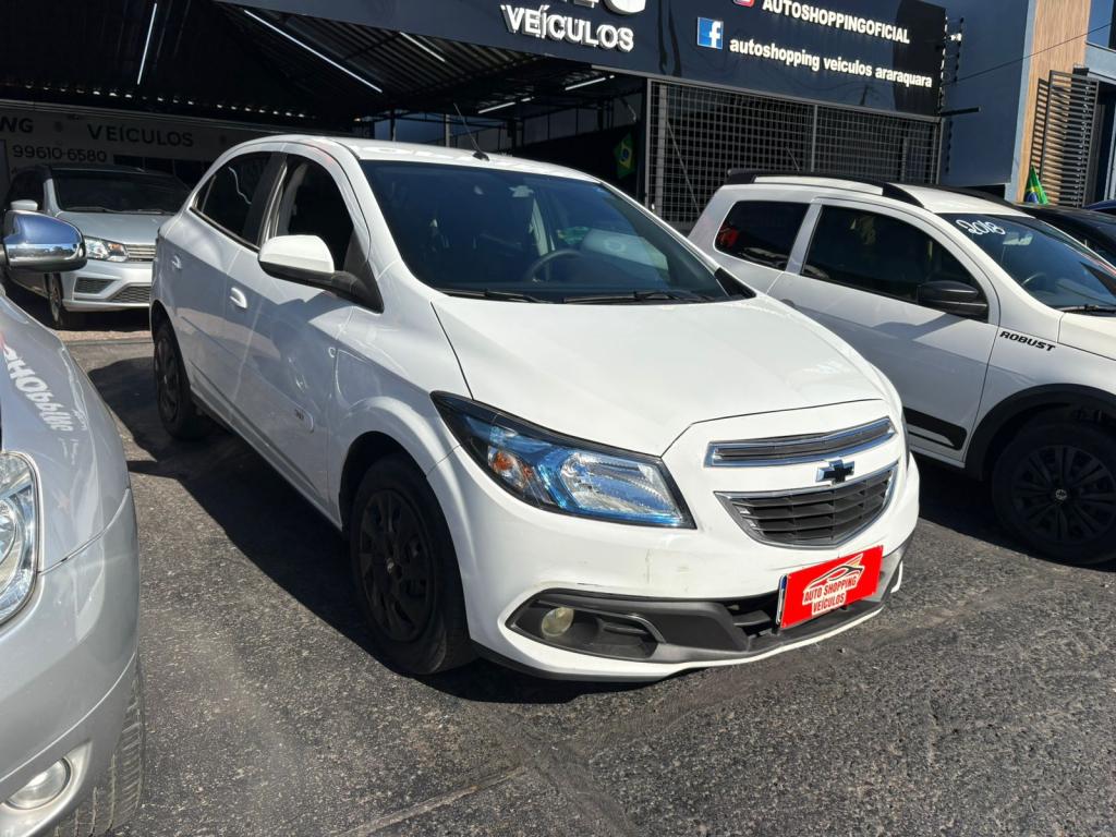 CHEVROLET Onix Hatch