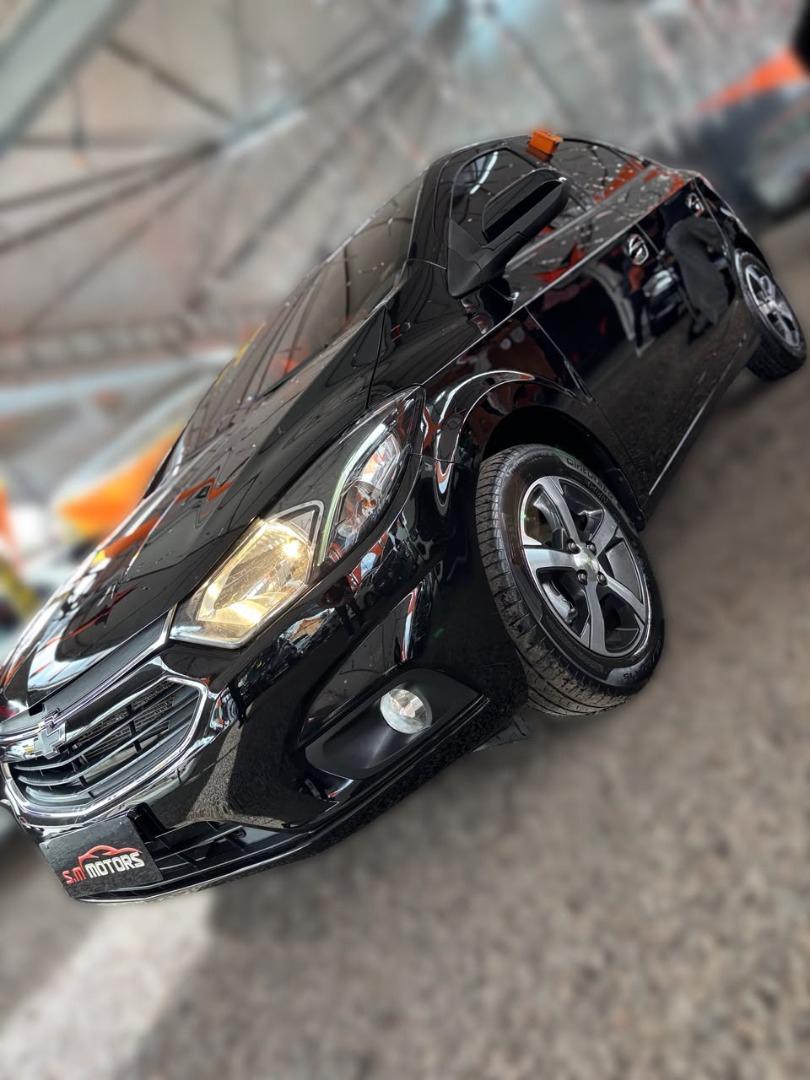 CHEVROLET Onix Hatch - Foto