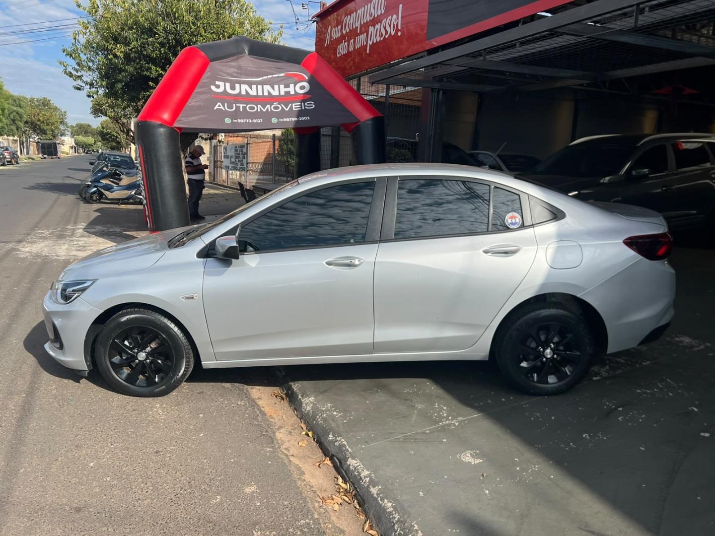 CHEVROLET Onix Hatch - Foto