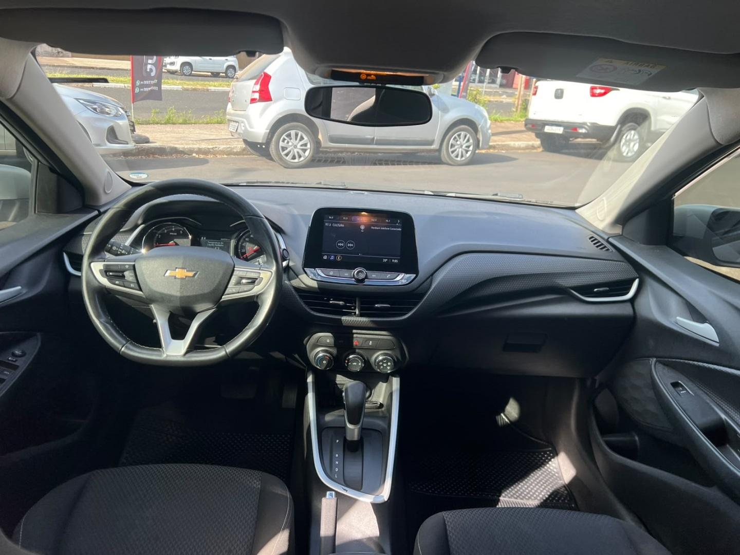 CHEVROLET Onix Hatch - Foto
