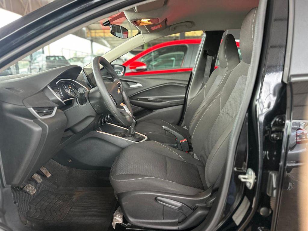 CHEVROLET Onix Hatch - Foto