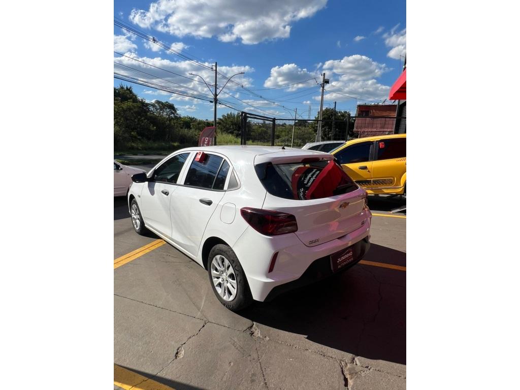 CHEVROLET Onix Hatch - Foto