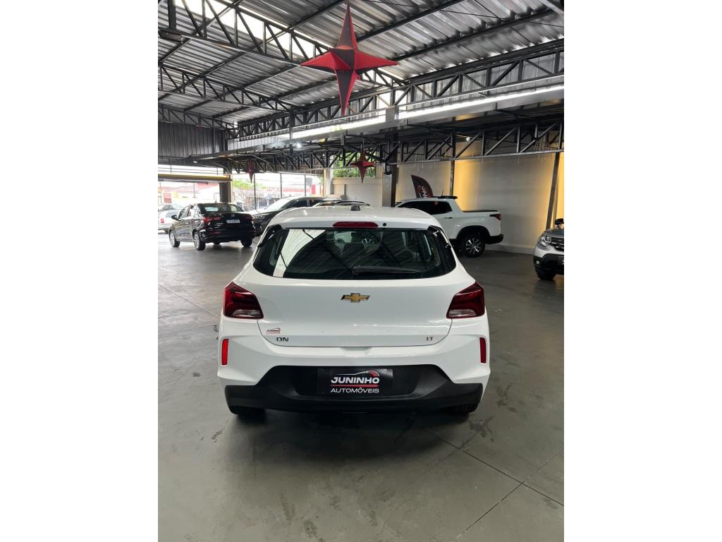 CHEVROLET Onix Hatch - Foto