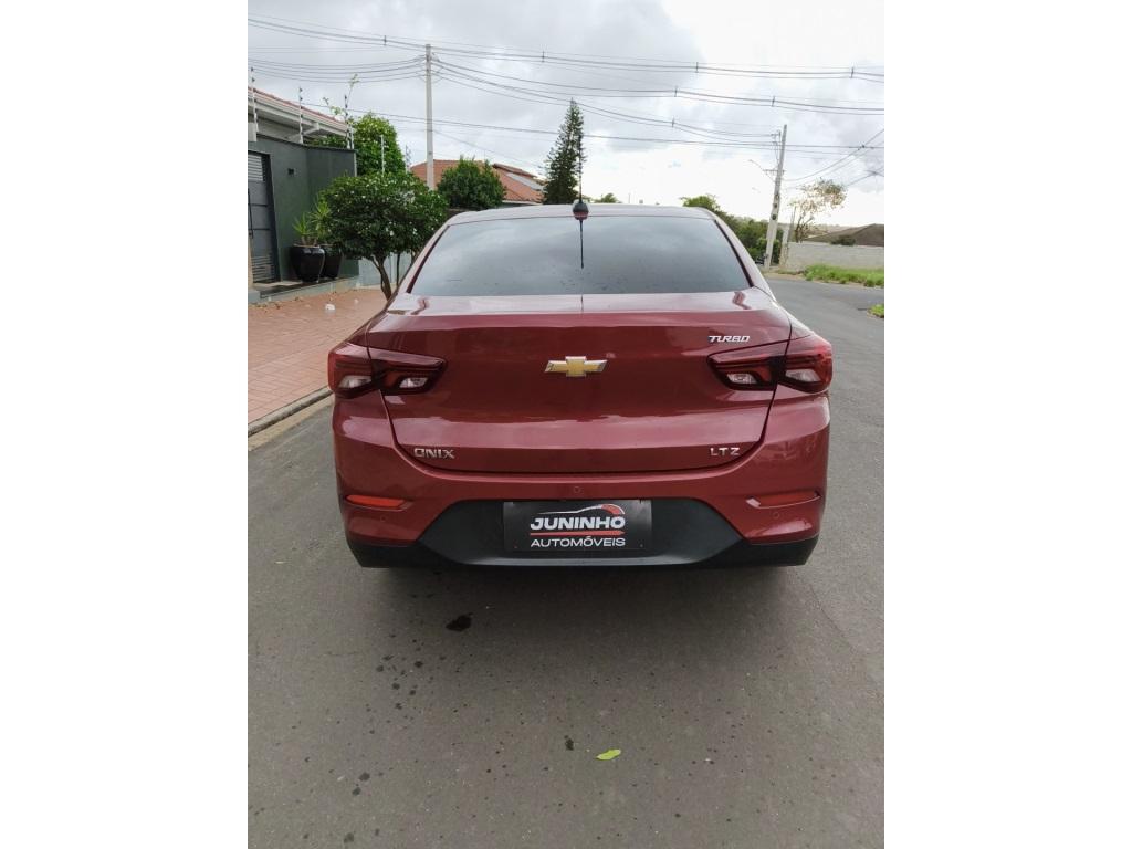 CHEVROLET Onix Hatch - Foto