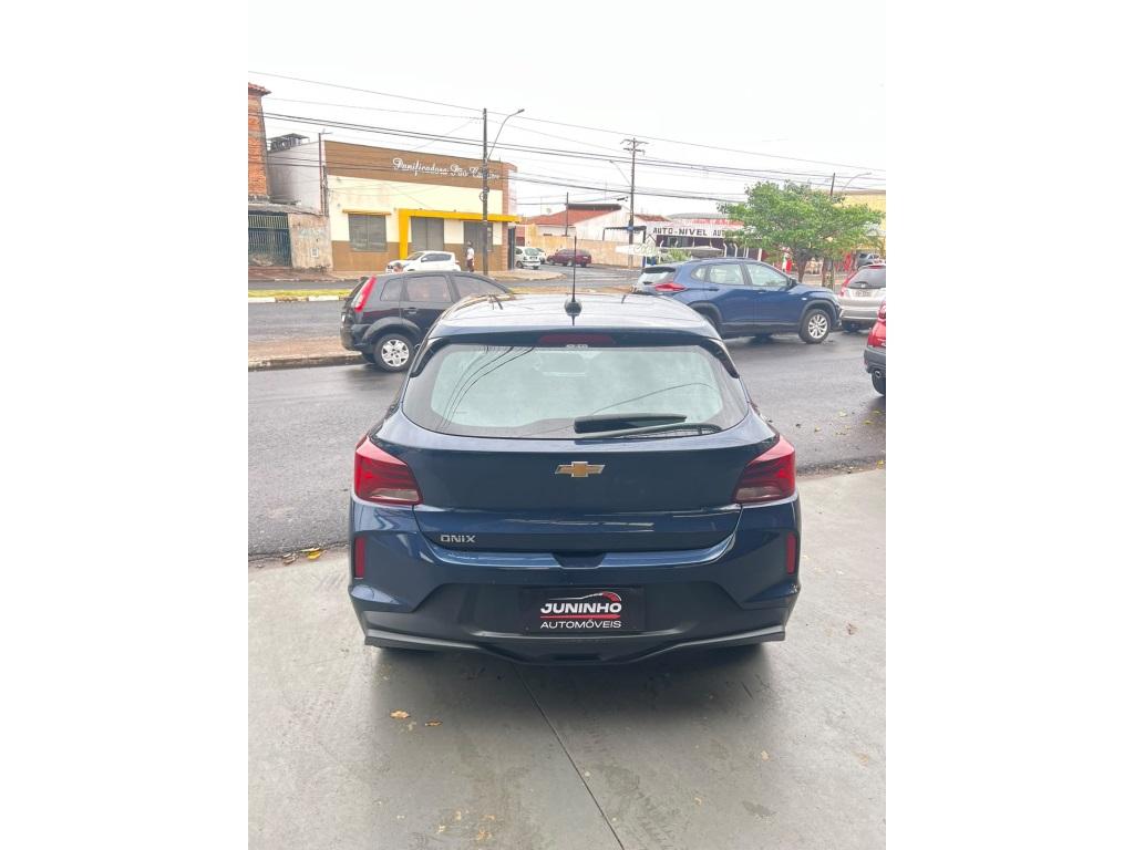 CHEVROLET Onix Hatch - Foto