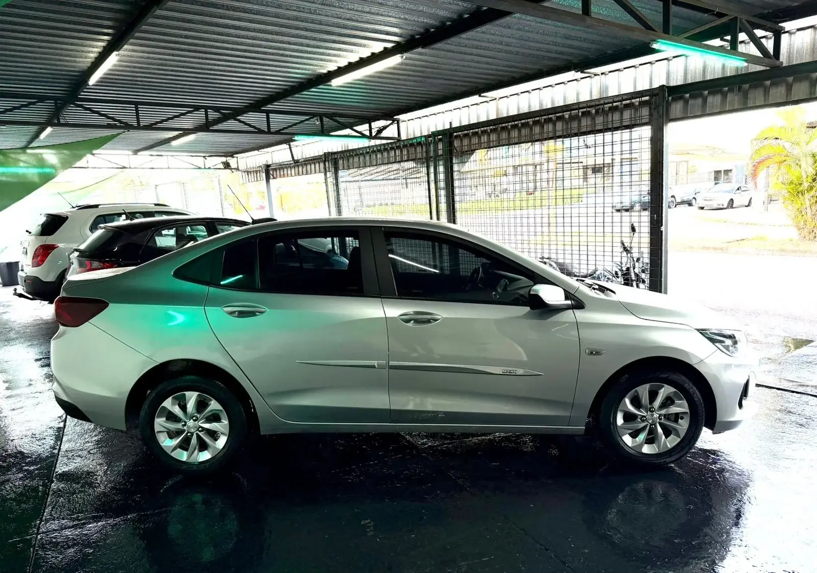 CHEVROLET Onix Sedan - Foto