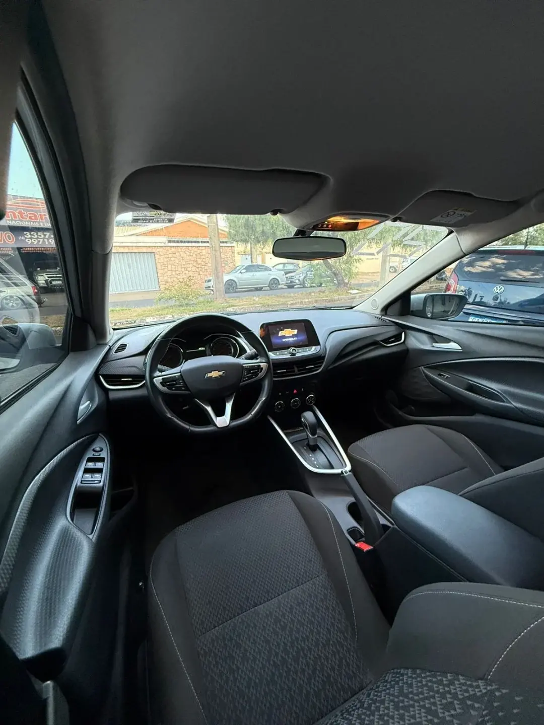 CHEVROLET Onix Sedan - Foto