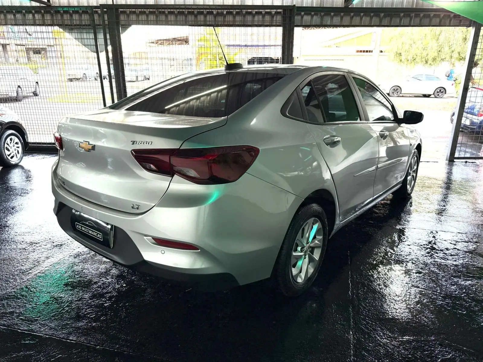 CHEVROLET Onix Sedan - Foto