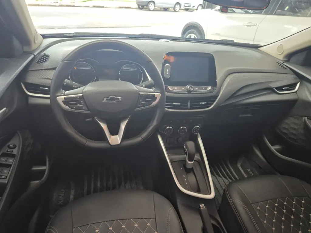 CHEVROLET Onix Sedan - Foto