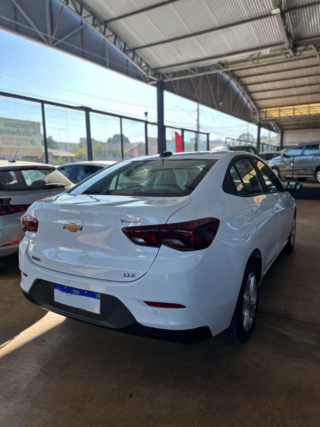 CHEVROLET Onix Sedan - Foto