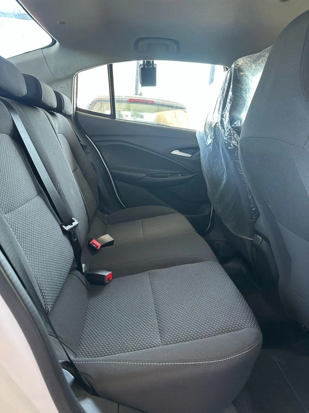 CHEVROLET Onix Sedan - Foto