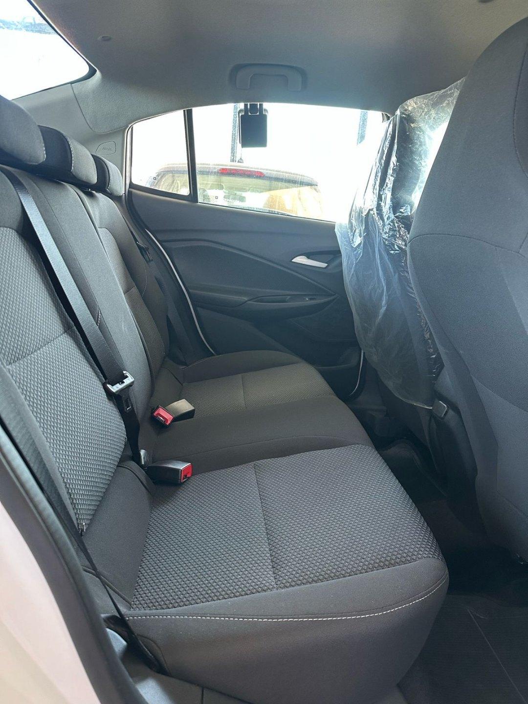 CHEVROLET Onix Sedan - Foto