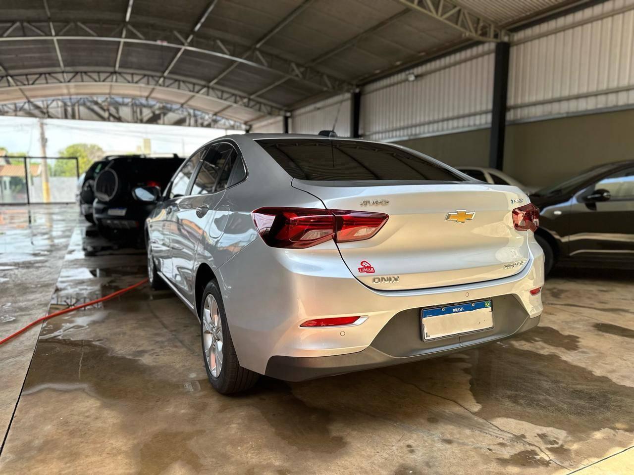 CHEVROLET Onix Sedan - Foto