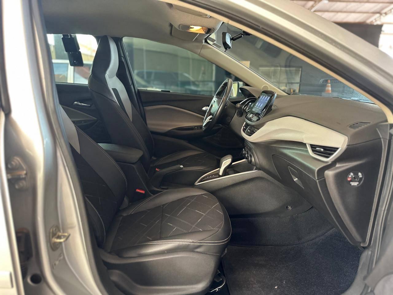 CHEVROLET Onix Sedan - Foto