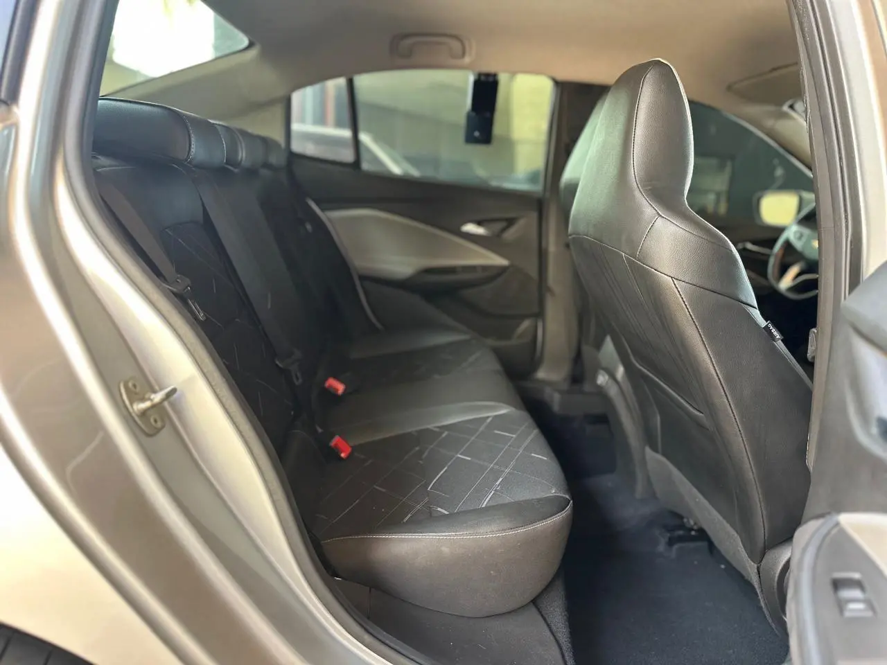 CHEVROLET Onix Sedan - Foto