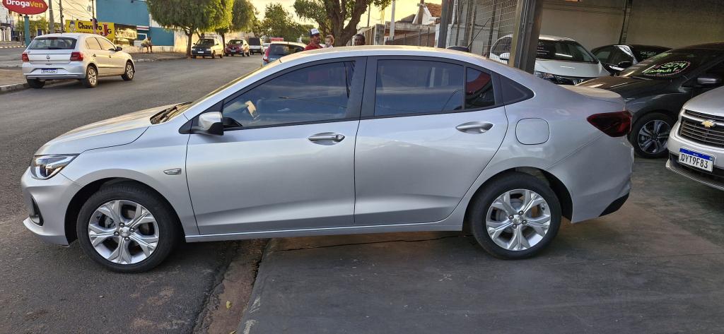 CHEVROLET Onix Sedan - Foto
