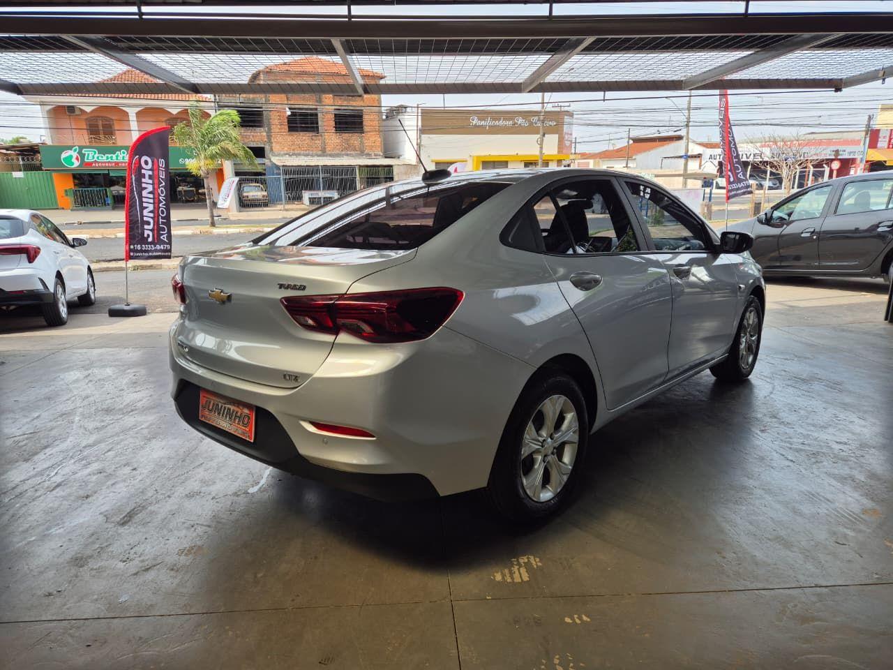 CHEVROLET Onix Sedan - Foto