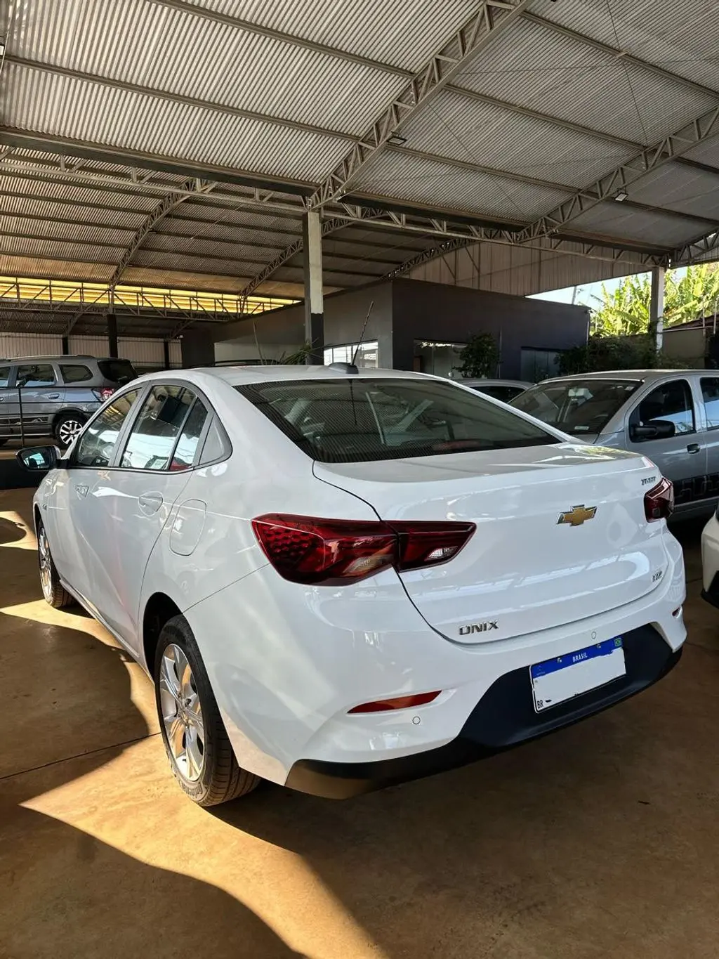 CHEVROLET Onix Sedan - Foto