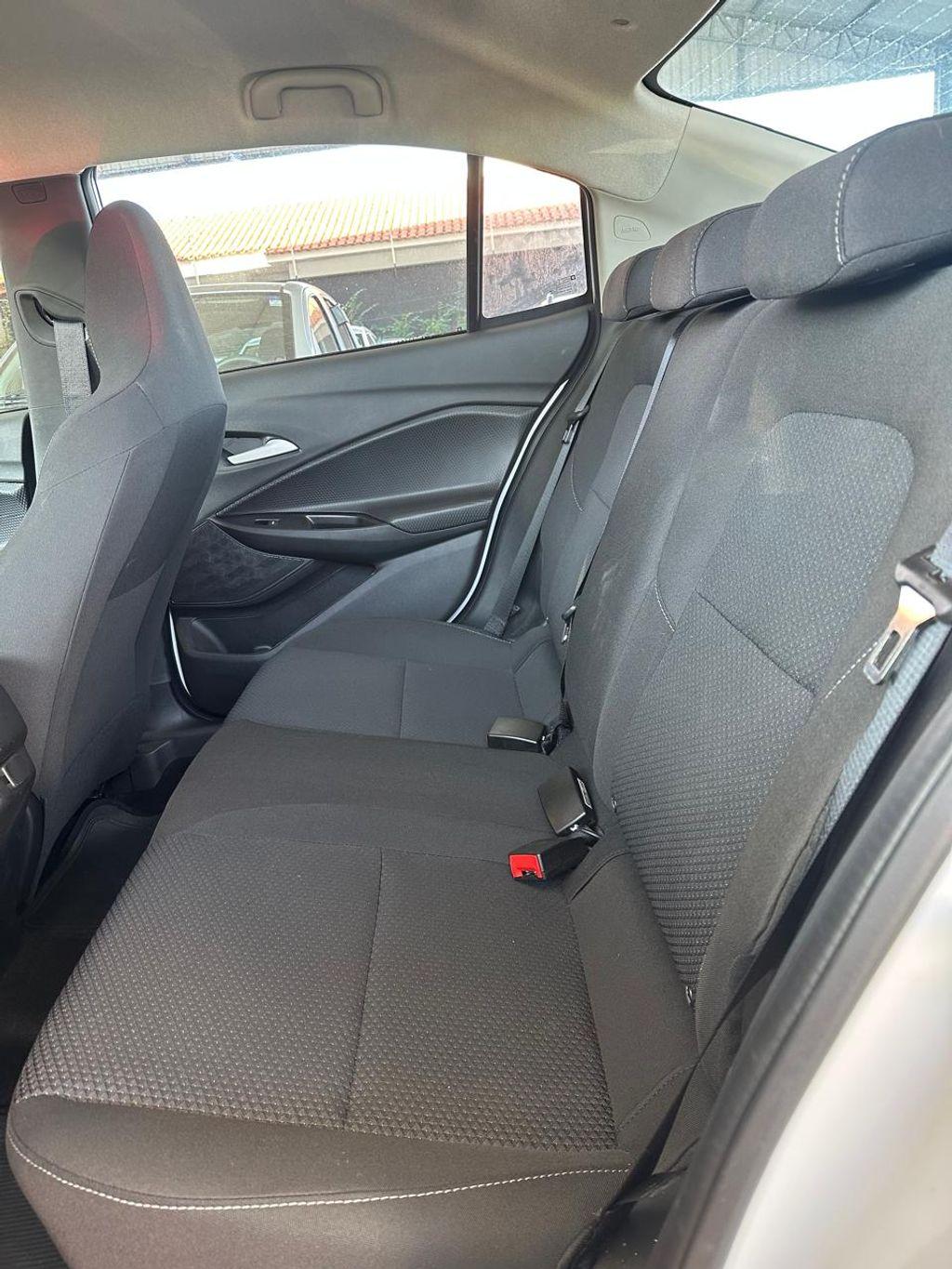 CHEVROLET Onix Sedan - Foto