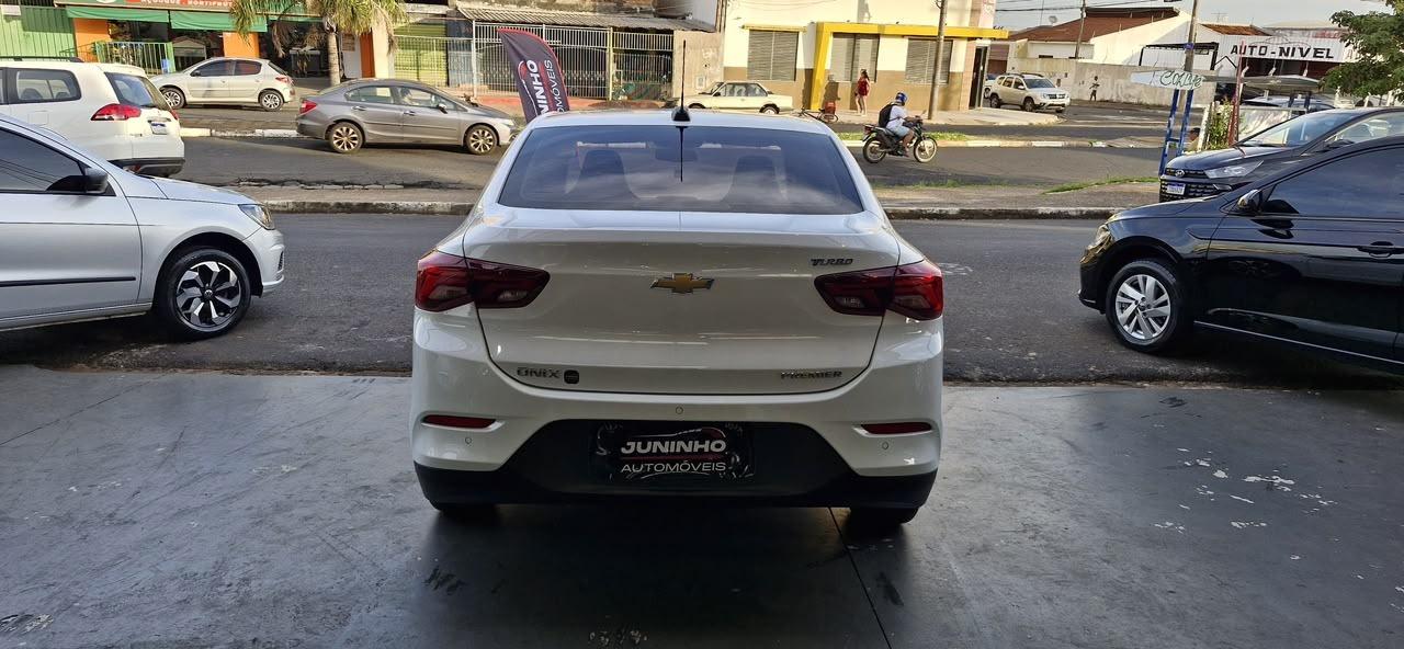 CHEVROLET Onix Sedan - Foto