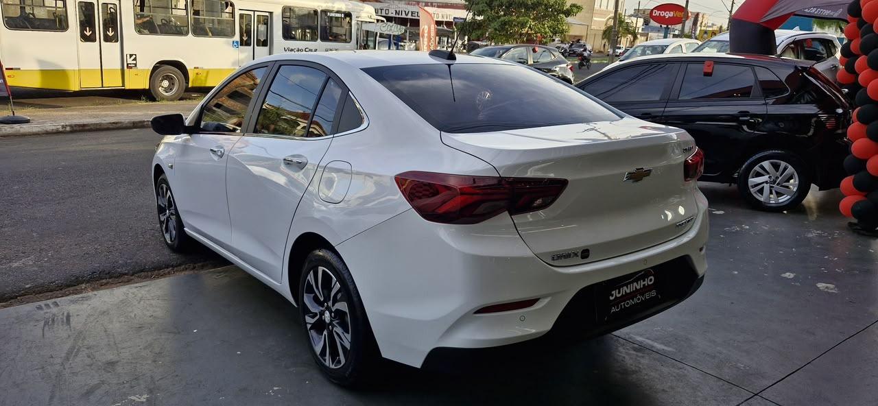 CHEVROLET Onix Sedan - Foto