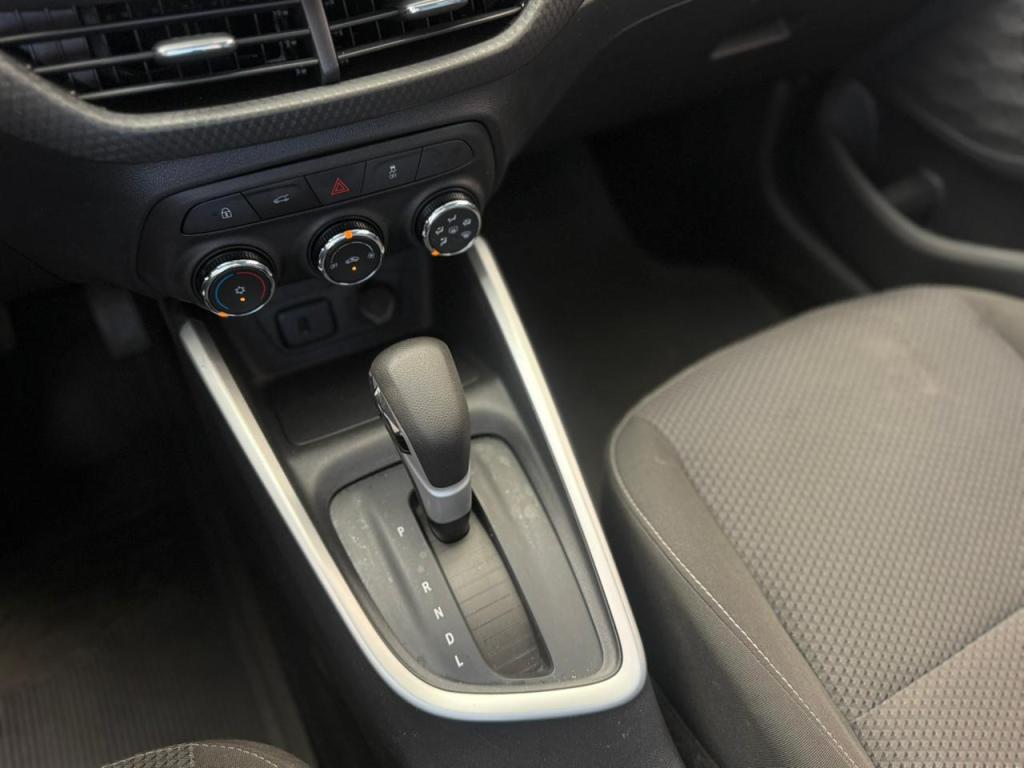 CHEVROLET Onix Sedan - Foto