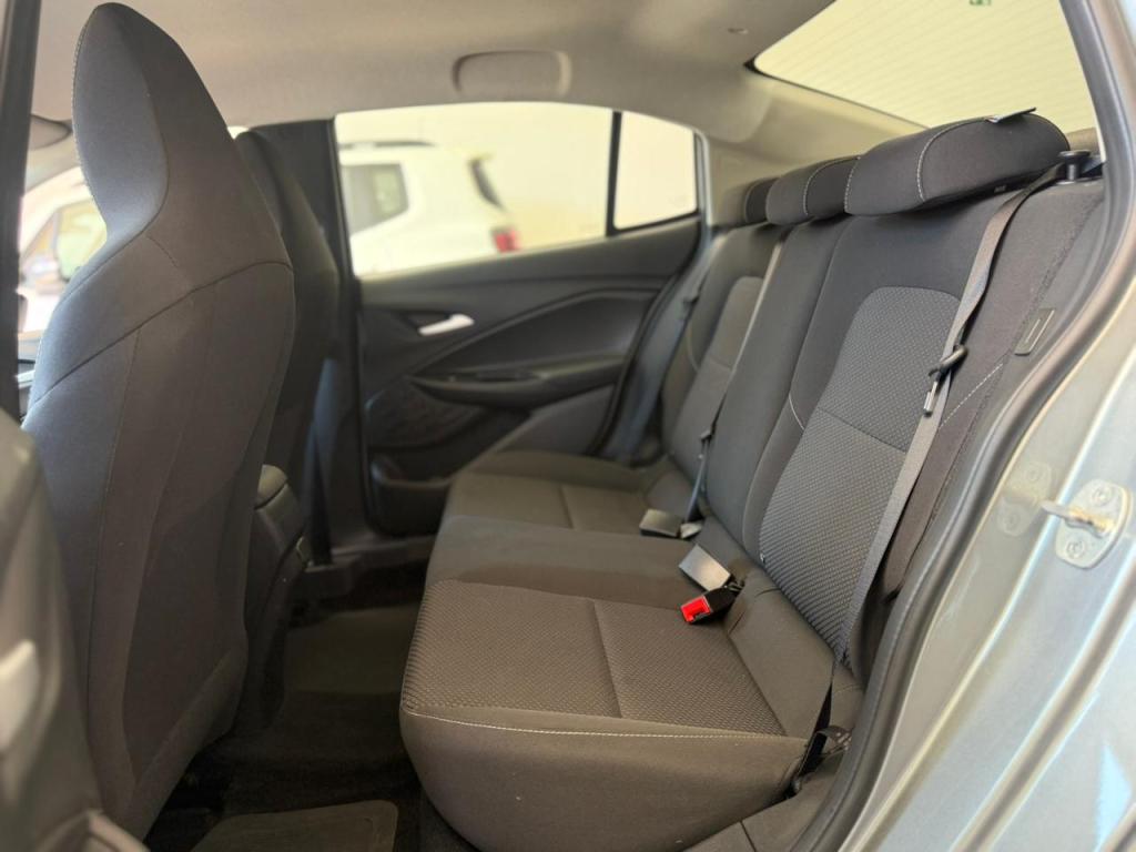 CHEVROLET Onix Sedan - Foto