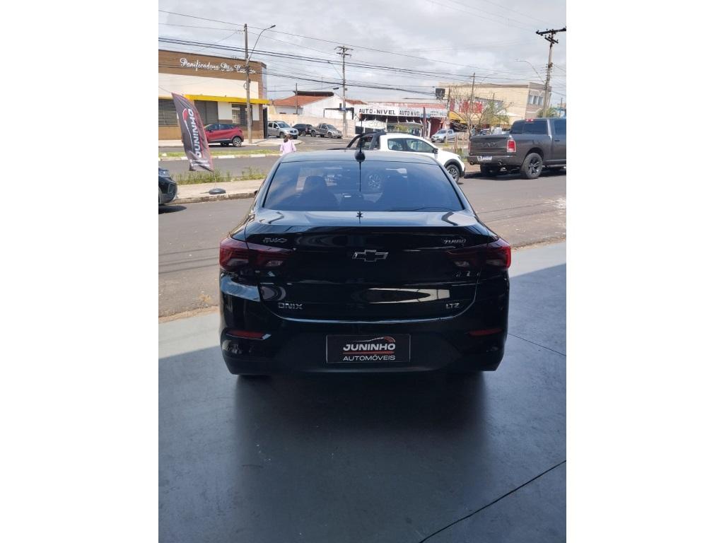 CHEVROLET Onix Sedan - Foto